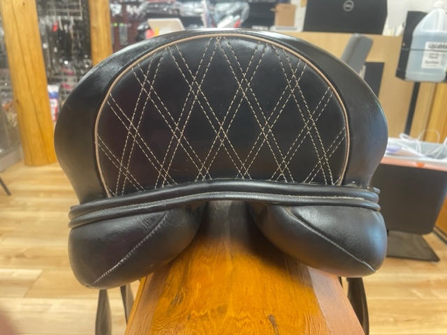 Loxley Dressage Saddle with Tan Trim